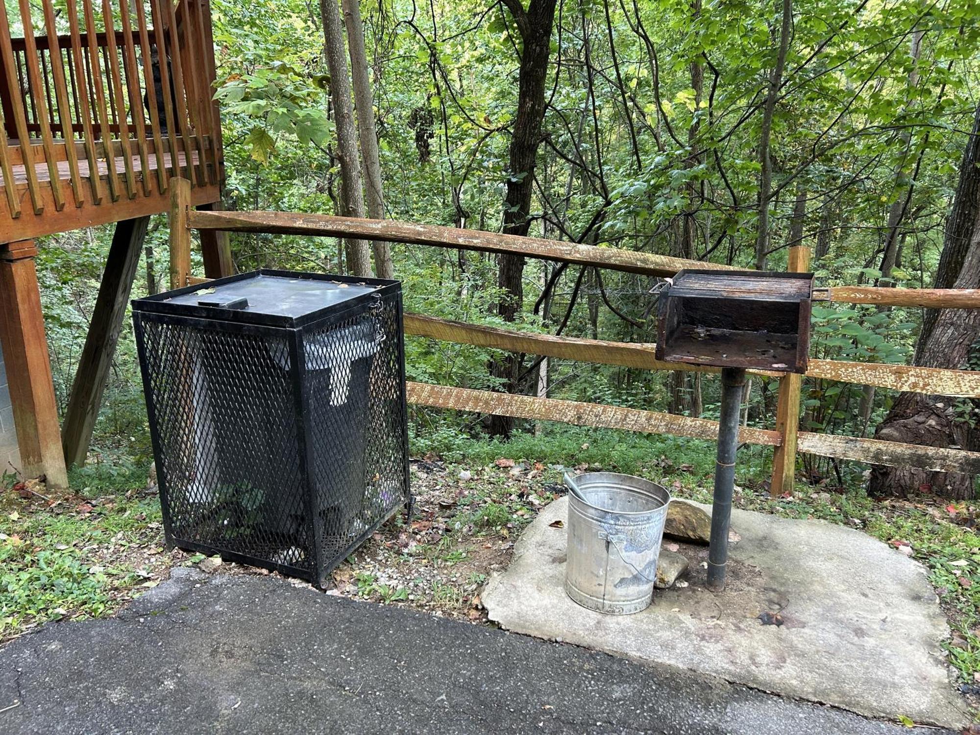 Wild Turkey "The Perfect Getaway" Villa Pigeon Forge Exterior photo
